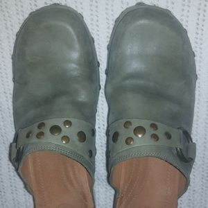 Nurture brand Women's Clogs Sz 7.5